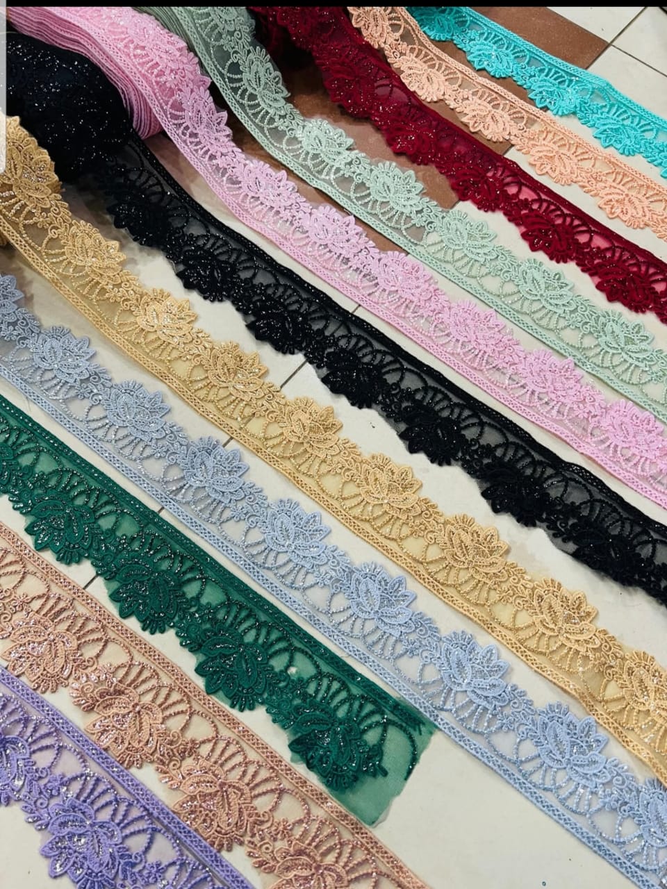 milky stari lace